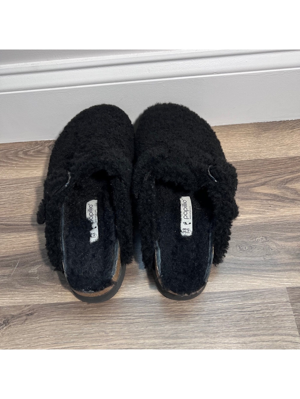 Papillio by Birkenstock black shearling clogs womens size 7.5 (38)